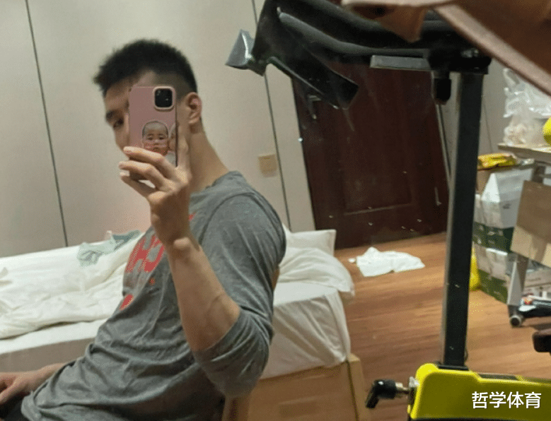 郭艾伦|郭艾伦晒中国男篮伙食！有白切鸡，有羊排和牛肉等十分丰盛