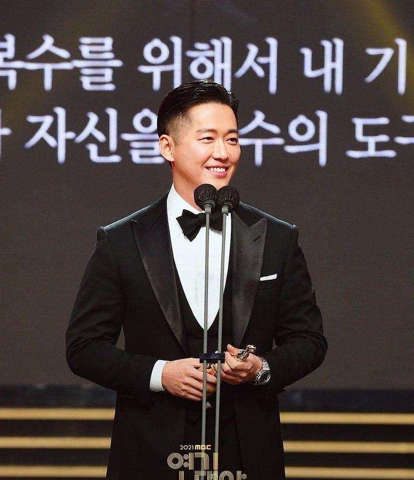 李俊昊|《衣袖》祘任现代重逢！MBC演技大赏，李俊昊李世荣获最佳CP