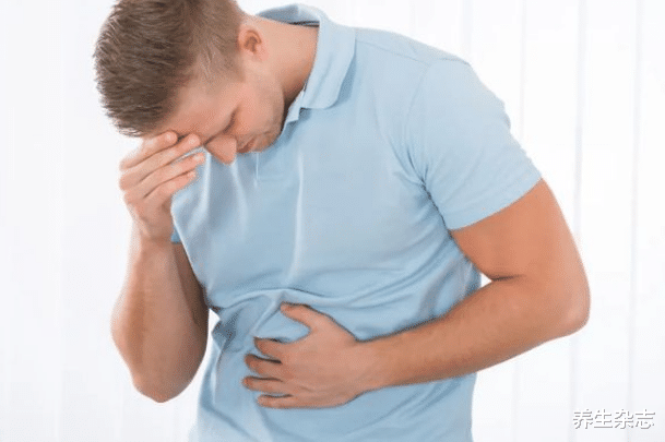 肝脏|卫生组织发布声明:停止食用“1黑2红”,会加速肝脏癌变,赶快撤下餐桌