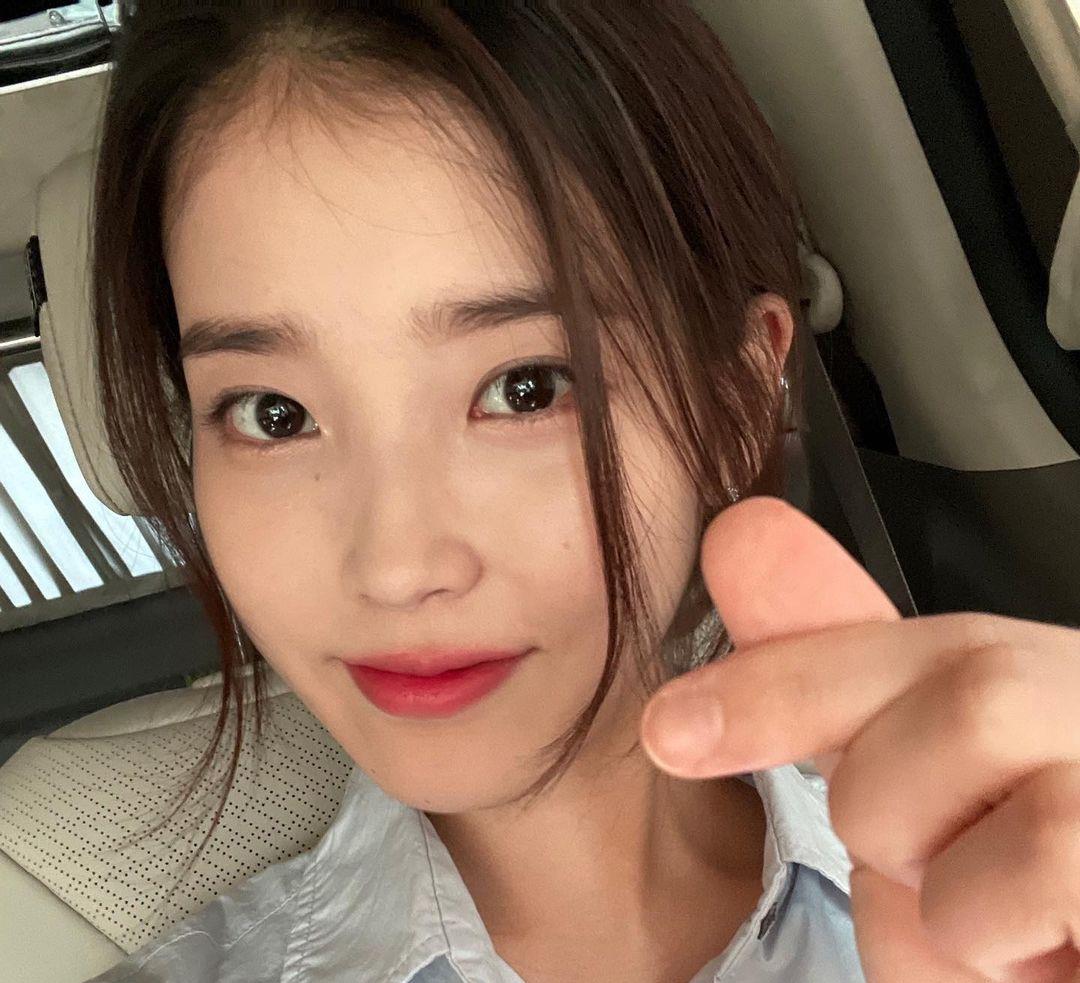 iu|传恋爱迹象?IU与前男友恋爱讯号被挖出,认爱前就曾自曝暗恋真好