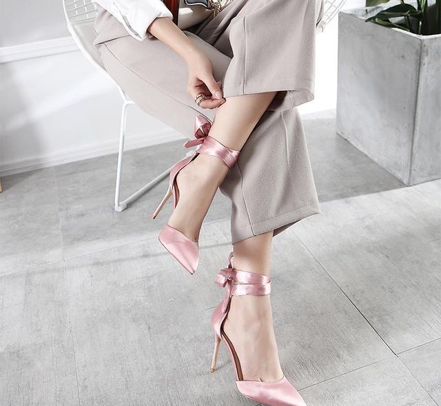 小九讲美业|秋季新款尖头高跟鞋,最能凸显女人的高贵气场