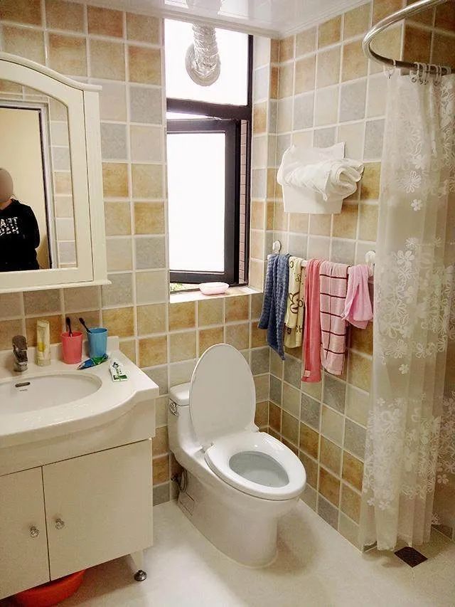 朋友有钱装修也要刷白墙，原来刷大白的好处这么多，新手赶紧试试