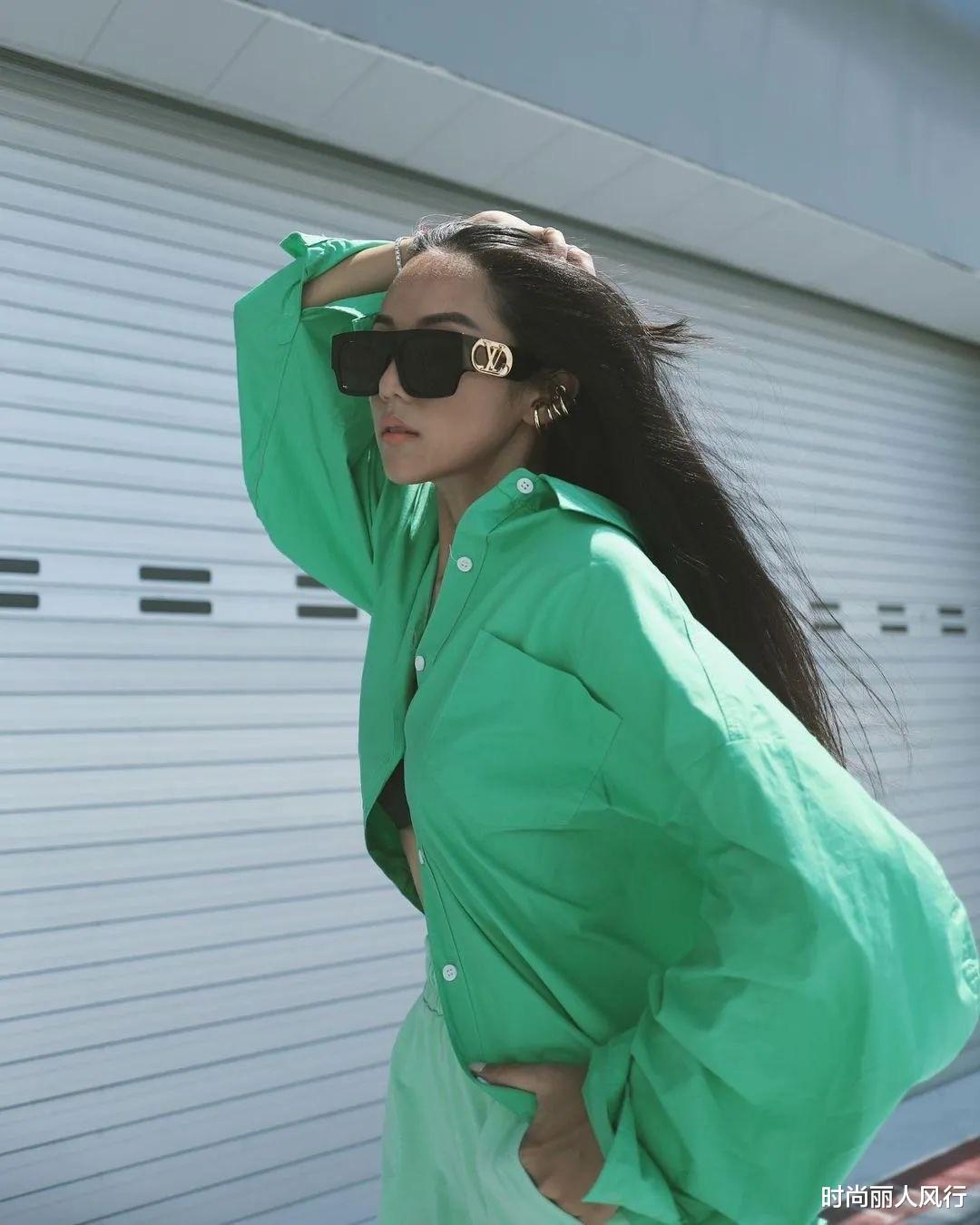 时尚丽人风行|绿色什么时候这么火了?穿搭小白都可以尝试的绿色单品,真好穿