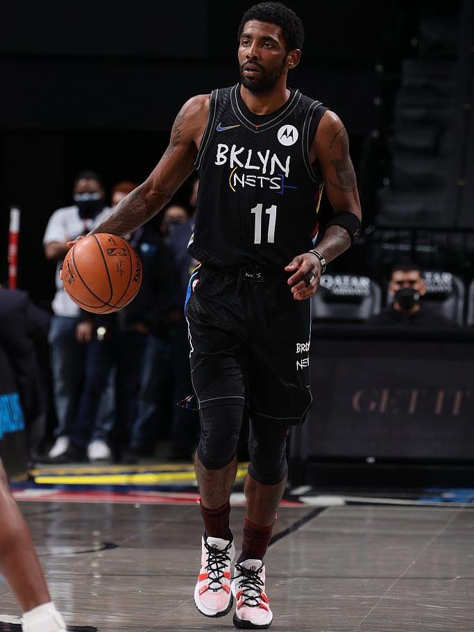 詹姆斯·哈登|9球29+14+11！哈登爆砍三双，欧文虎头蛇尾，布朗29分成内线硬核！