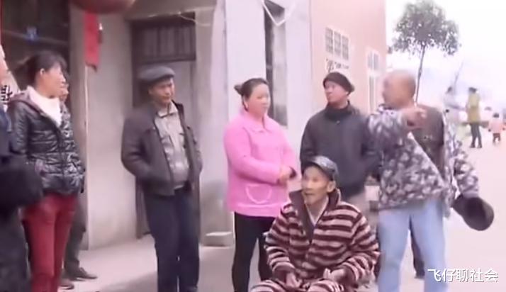社会养老 八旬老人进城养老，被儿媳铁锤打伤，让儿子赶出家门！