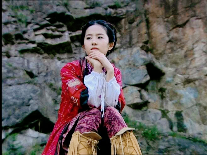 撞衫|当女明星撞衫时，林心如输了5次，52岁的陈红却赢了32岁的景甜