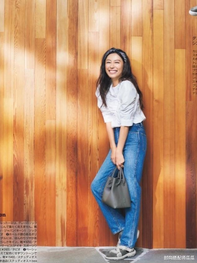 时尚搭配师瓜瓜|年过40的女人穿衣,只要学会“上下法则”,怎么穿都很时髦