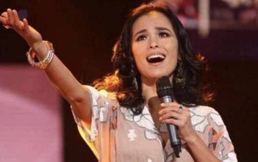 李谷一|李谷一，一婚嫁恩师，二婚嫁粉丝爱她40年，女儿怨恨她20年