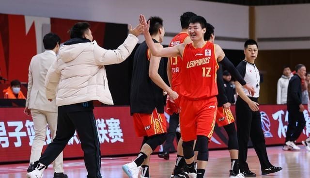 广东男篮|CBA前6轮9球员得分20+！辽粤仅1人，4人入选太意外，1人大伤初愈
