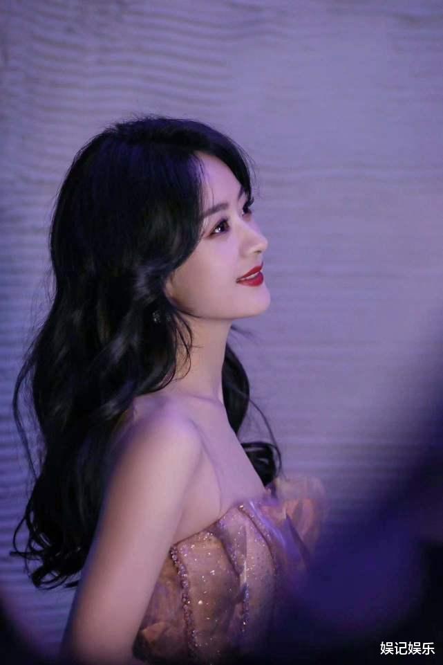 白举纲|赵丽颖公开儿子探班当天所拍照片，有儿子陪伴，颖宝更显温柔