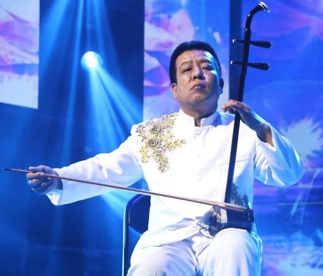 白衣少年啊 临汾同盛实验中学载歌载舞闹元宵,携手犇向新征程