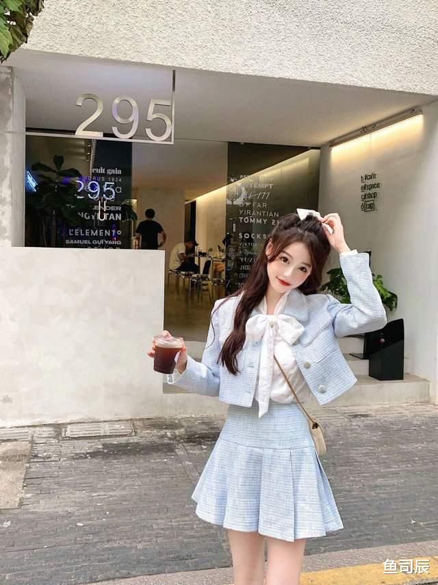 鱼司辰|秋天一定要穿一次“小香风套装”,高级不说还显白,美进骨子里