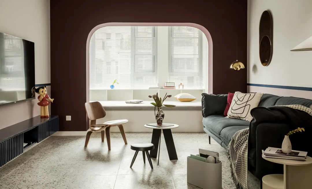 170㎡顶跃复式宅，「勃艮第红+蓝粉」分色，她家不动格局也能优雅又时髦！