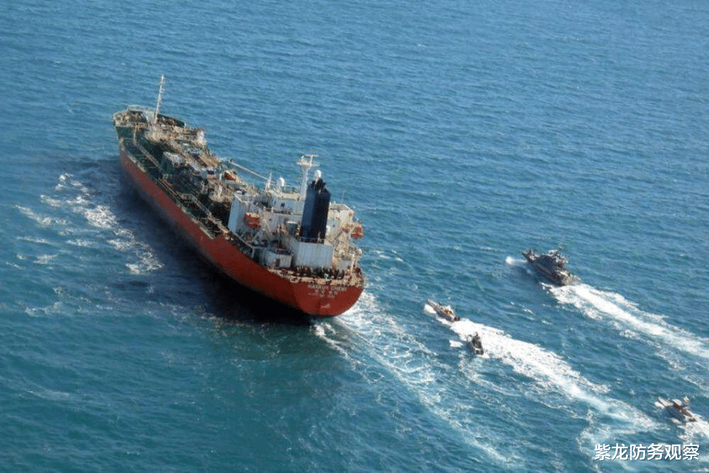 馬六甲海峽警報大作，印尼悍然扣押運油船，俄：必須派軍艦營救-圖3