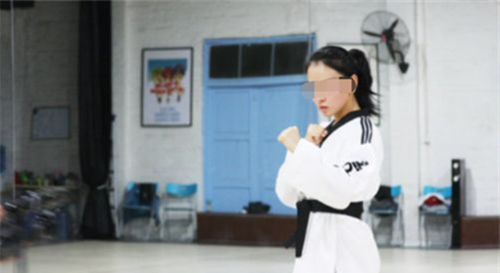 2003年,28岁跆拳道黑带美女在停车场离奇失踪,被发现时已成焦炭