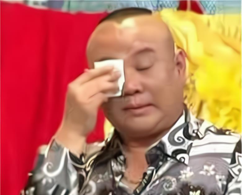 微笑|底线是怎么炼成的，何沄伟直播拆台曹云金，主题：做人应该感恩