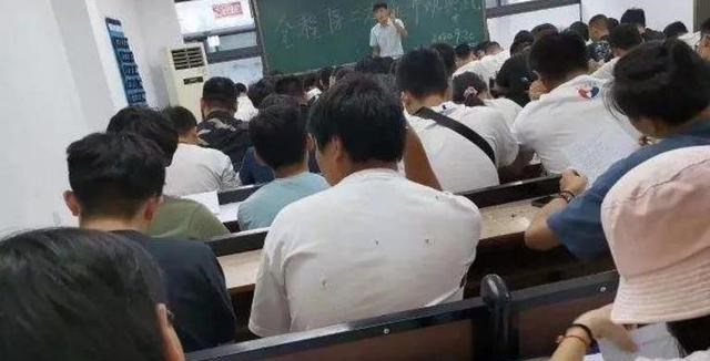橙橙妈妈爱分享 企业招聘新现象：大学生“已婚已孕”成香饽饽，大小公司争着要