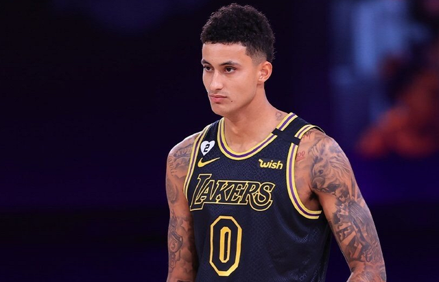 库兹马 打包交易？湖人终于行动了，库兹马成牺牲品，詹眉盼联手神射手