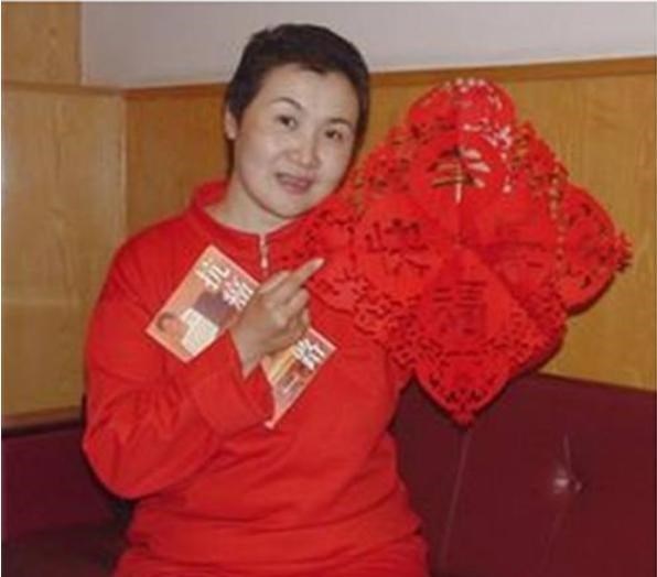 张馨予|2002年，41岁的她患癌去世，留下2岁的儿子，成陈道明一生的痛