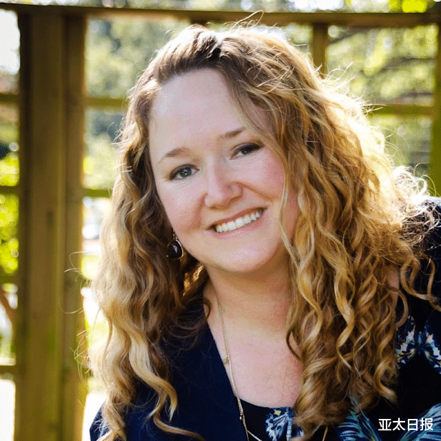 教堂 二十年后，她选择与强奸自己的人见面