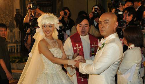 张卫健|姓张的男星这几位一直很火，这位却许久没作品，张卫健的明星之路