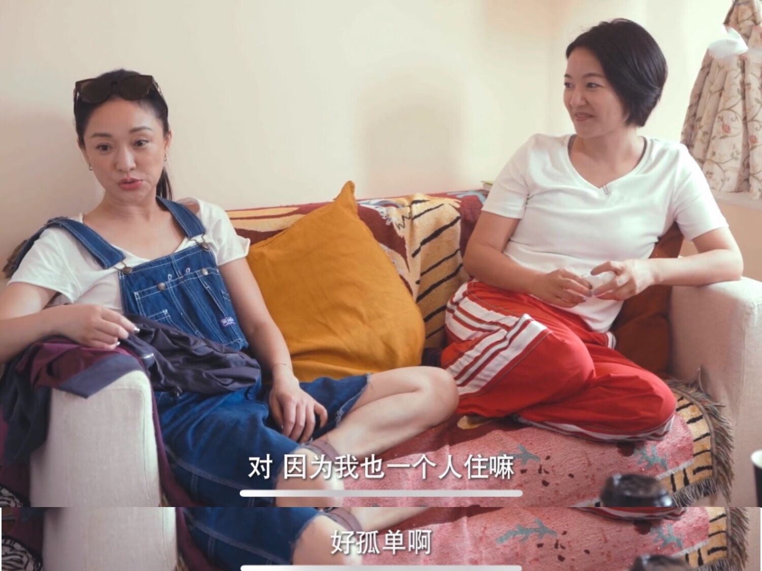 周迅|官宣离婚一年！47岁周迅坦言很孤独，一个人独居不敢网购点外卖