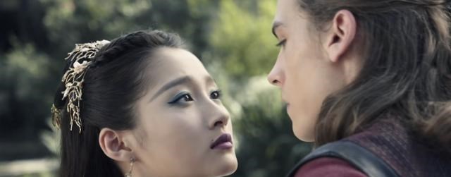 胡小小乖|个顶个的好资源,“京圈格格”关晓彤为何还没有大红大紫呢?