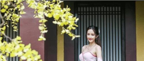 |复杂的娱乐圈，小鲜肉出名后很快被淘汰，她却逆袭成新晋网红