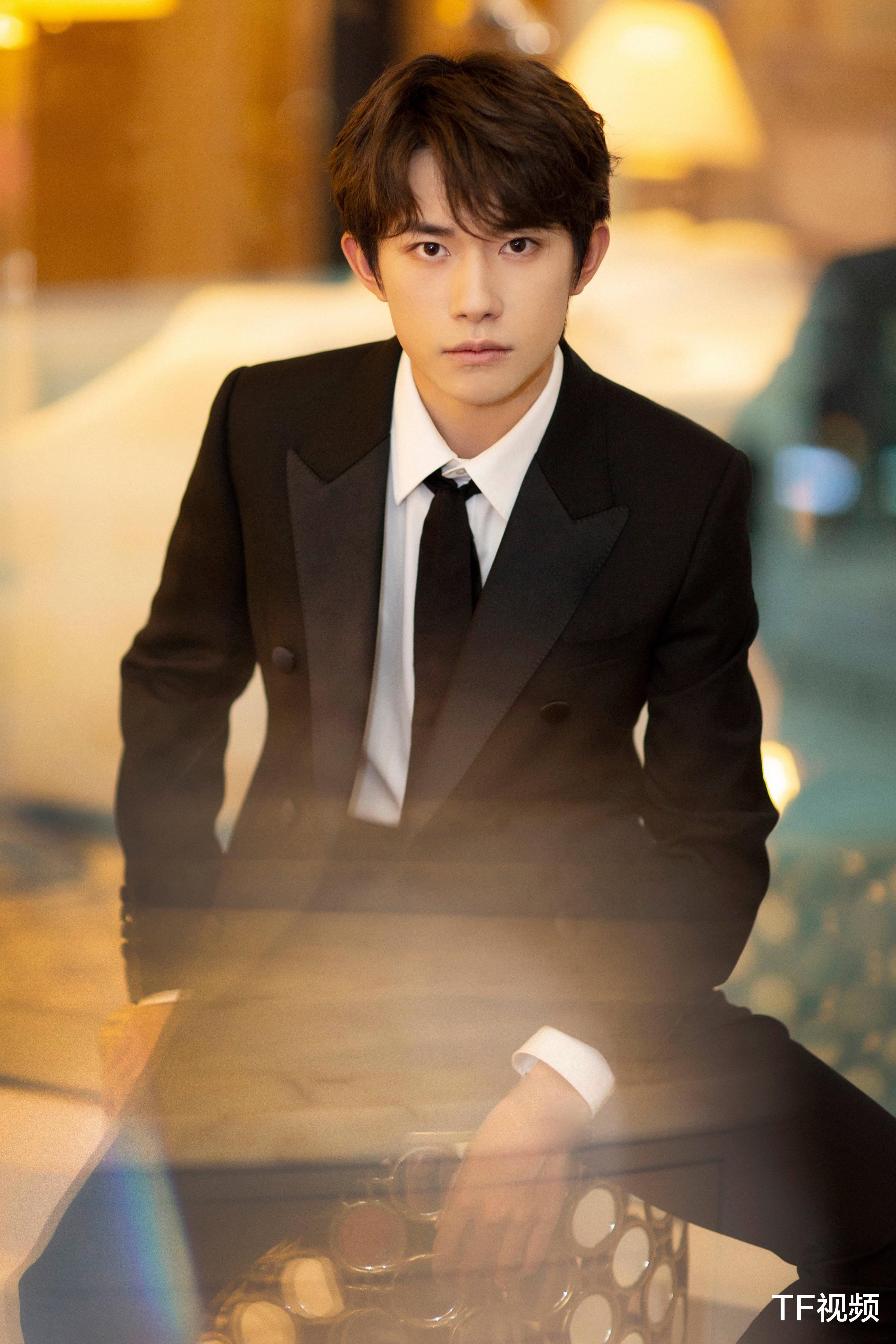 柳岩|田羽生表示期待与易烊千玺合作,夸他进步巨大,其实二人早有缘分