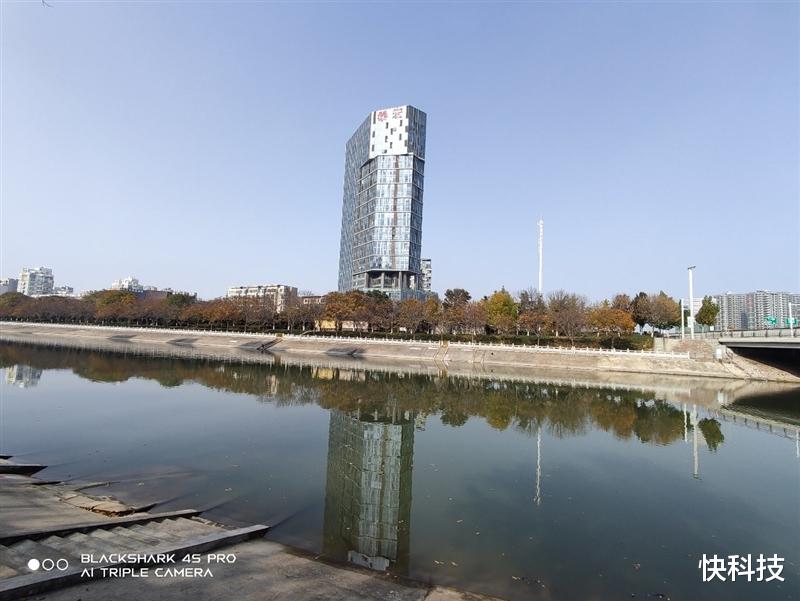 罗永浩|跑分首次破百万！黑鲨4S Pro评测：武装到牙齿的游戏机皇