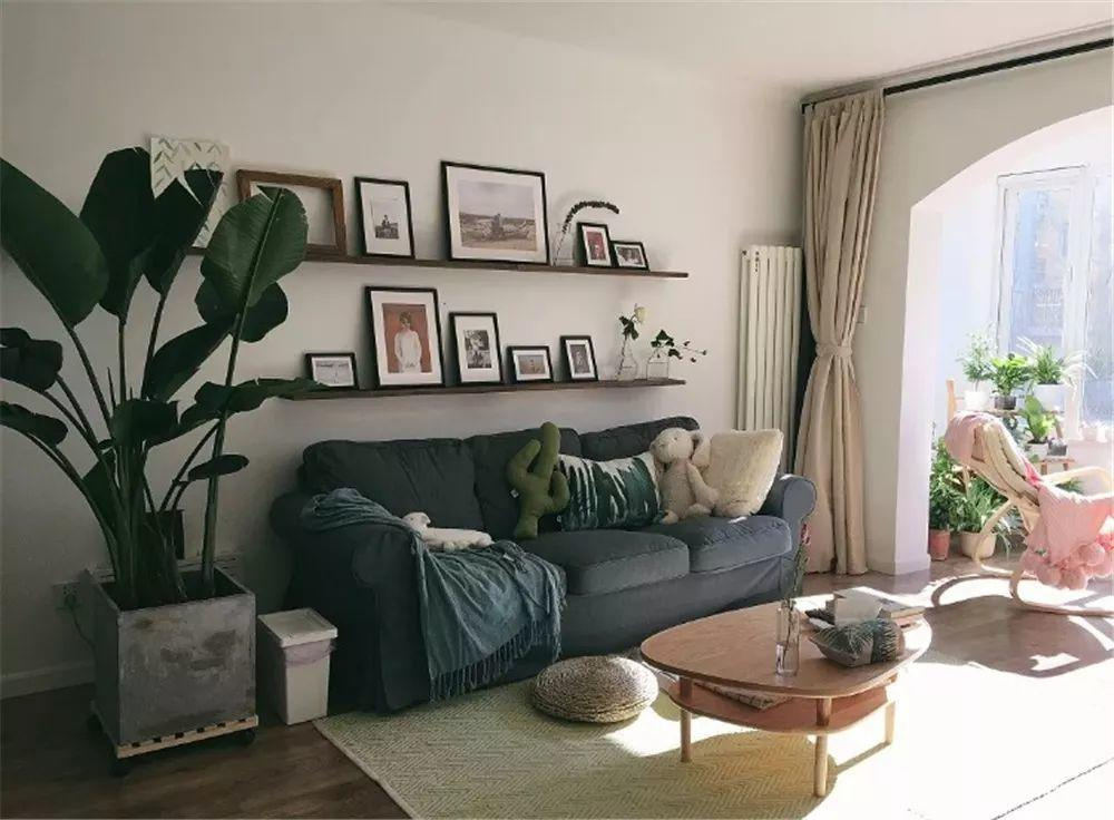 根据家里人口设计的客厅，舒适实用还温馨，邻居都表示羡慕