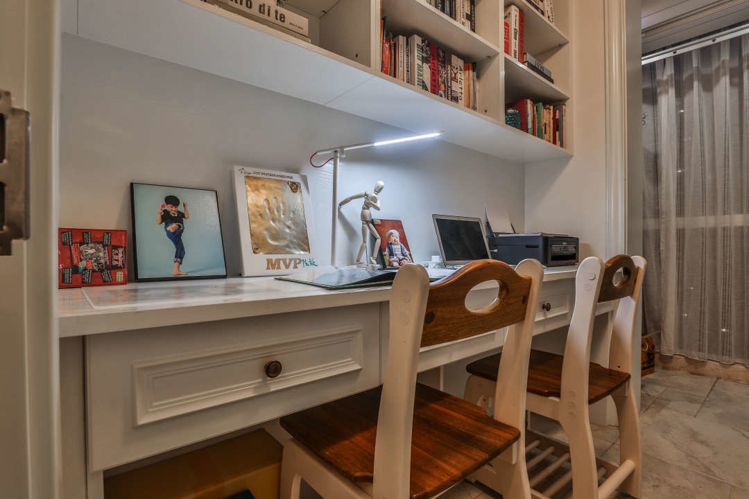 深木色为主的空间,兼容独特的美式风格,打造不一样的家