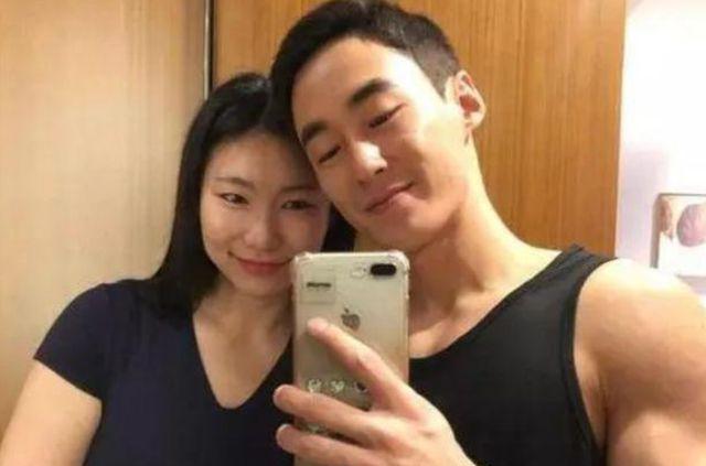 |20岁小鲜肉倒追50岁阿姨,看到身材后,我承认我羡慕了