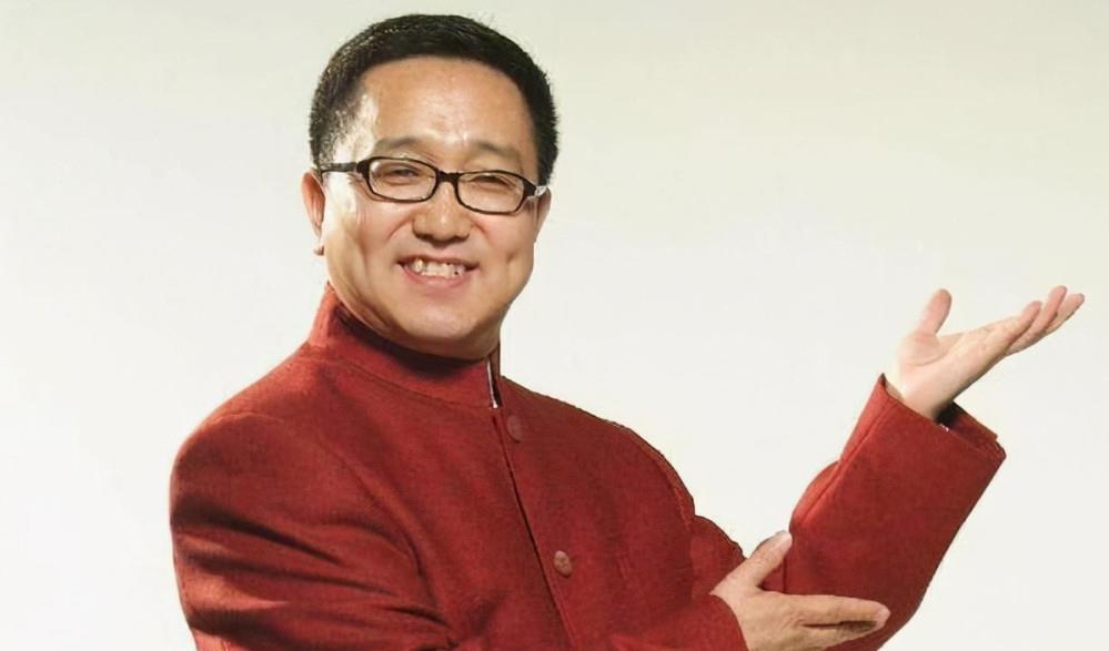 赵本山|著名演员句号:曾是赵本山助理,二婚娶小11岁妻子,为岳父母养老