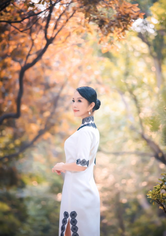 翠萍金扣子|宽厚里的金扣子旗袍,买旗袍送写真