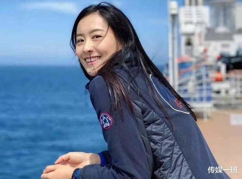 陈法拉|38岁陈法拉低调产女，告别豪门，她的逆袭人生剧本，太飒了