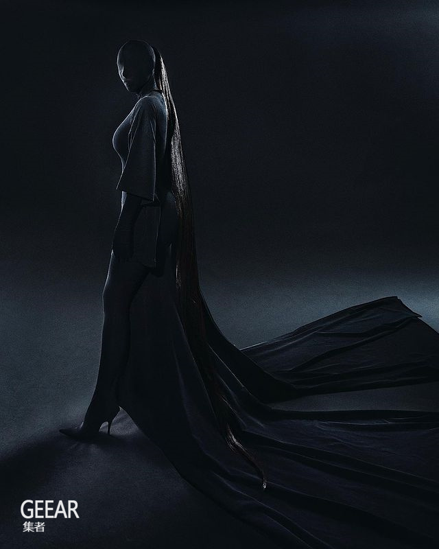 Geear集者|这身 Balenciaga 蒙面礼服，原来是她前夫设计的