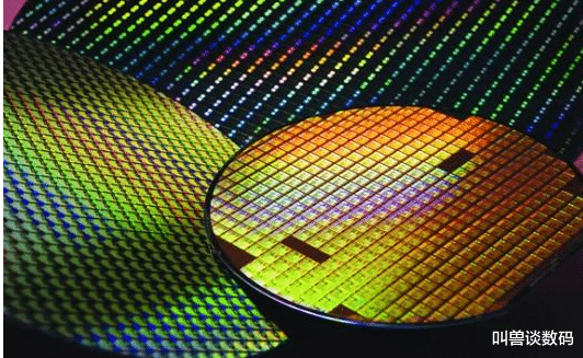  单纯的从成像解像力上来讲，电子束光刻技术比EUV光刻更具优势