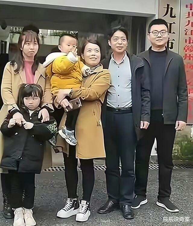 许敏|书包证实郭谏言仍姓姚，网友：熊家父女真会玩，许敏太难了