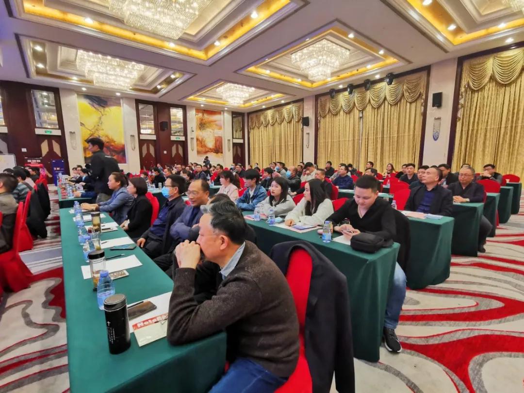 新报业传媒 “形影结合  精准诊疗” ——信阳市肿瘤医院成功举办PET临床应用暨肿瘤精准诊疗进展学术会