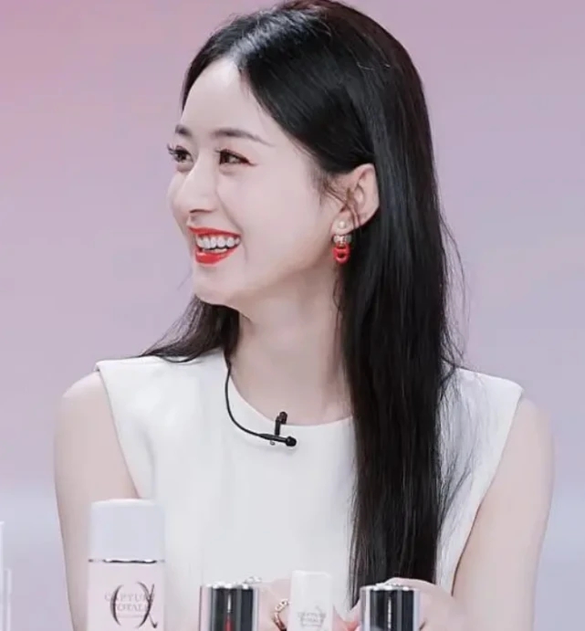 赵丽颖|赵丽颖不愿冯绍峰背黑锅，主动交代离婚内幕，冯绍峰被冤枉了？