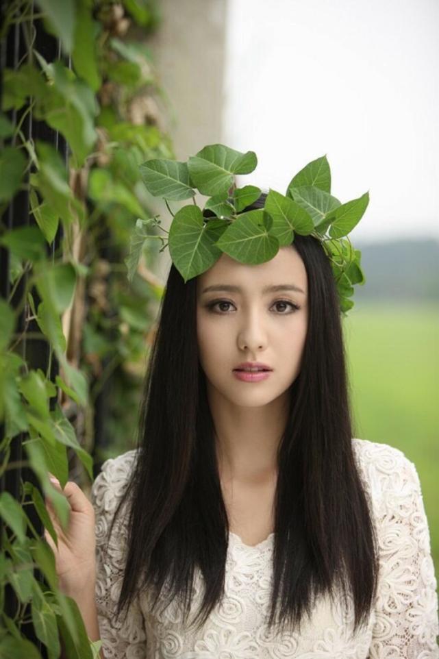 佟丽娅|佟丽娅真的离婚了？缺席唐探3，父亲一句话，忍受陈思诚6次出轨