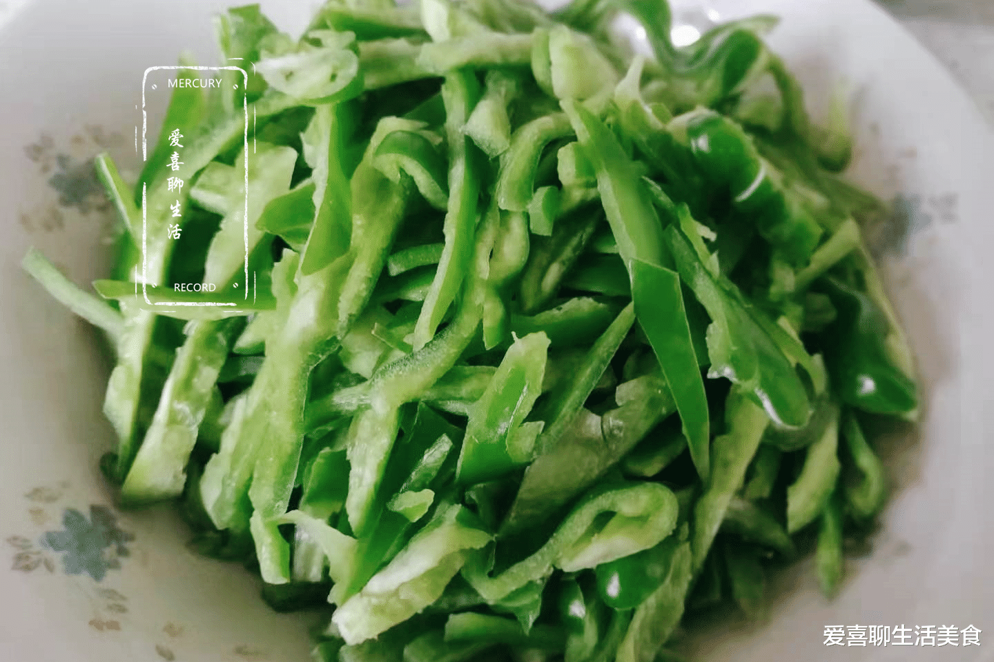 香肠|这菜是血液垃圾的“天敌”，富含叶绿素净化血液，中老年人要多吃