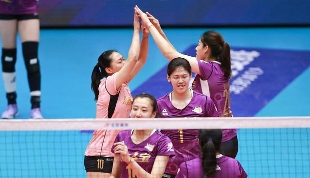 维金斯|上海女排遇危机，接应天才少女不参赛，球迷：天津女排确实无对手