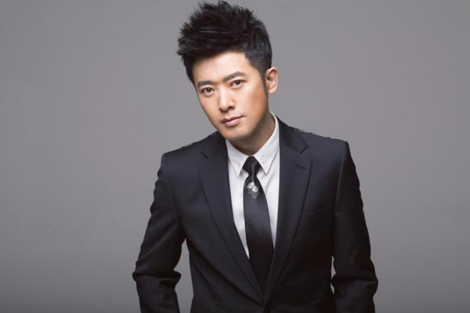 任泉|无关风月：富过王思聪的顶级霸总，28年来却独宠一人