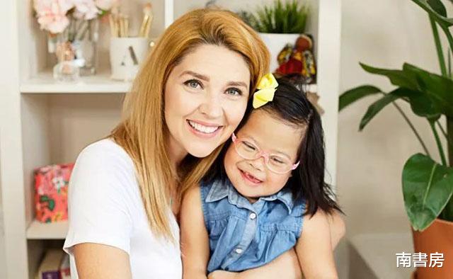 美国|中国女孩被美国夫妇收养,25岁耶鲁大学毕业,找到生母后:感谢你