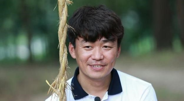 90后宝妈经验|王宝强:从小教儿子行善,为河南灾区捐款明星中唯一的“父子档”