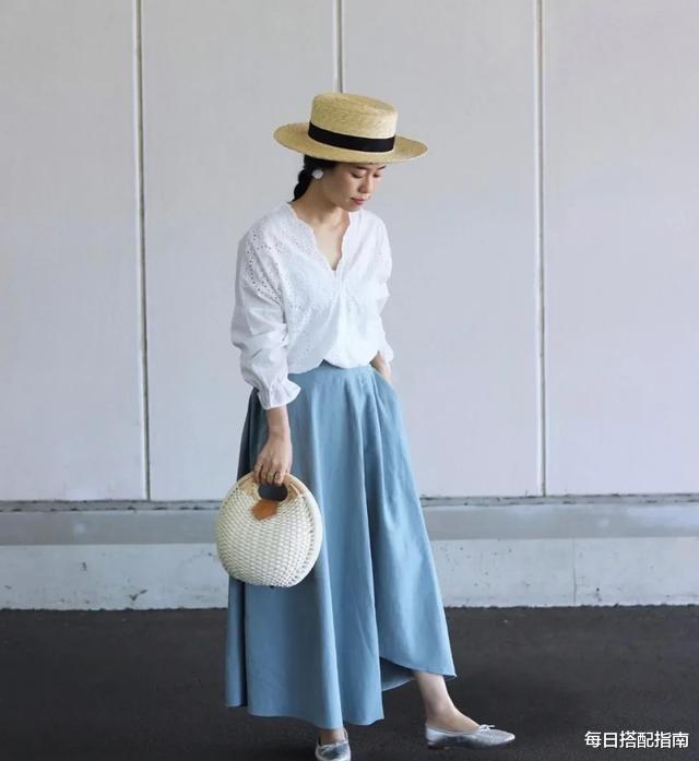 每日搭配指南|会穿的女人都爱穿“彩色”?学会这些配色技巧,让你气质更出众