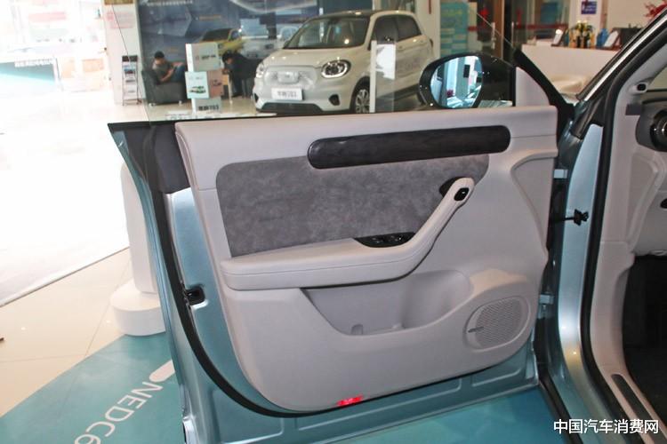 好看智能还新颖  到店体验零跑C11