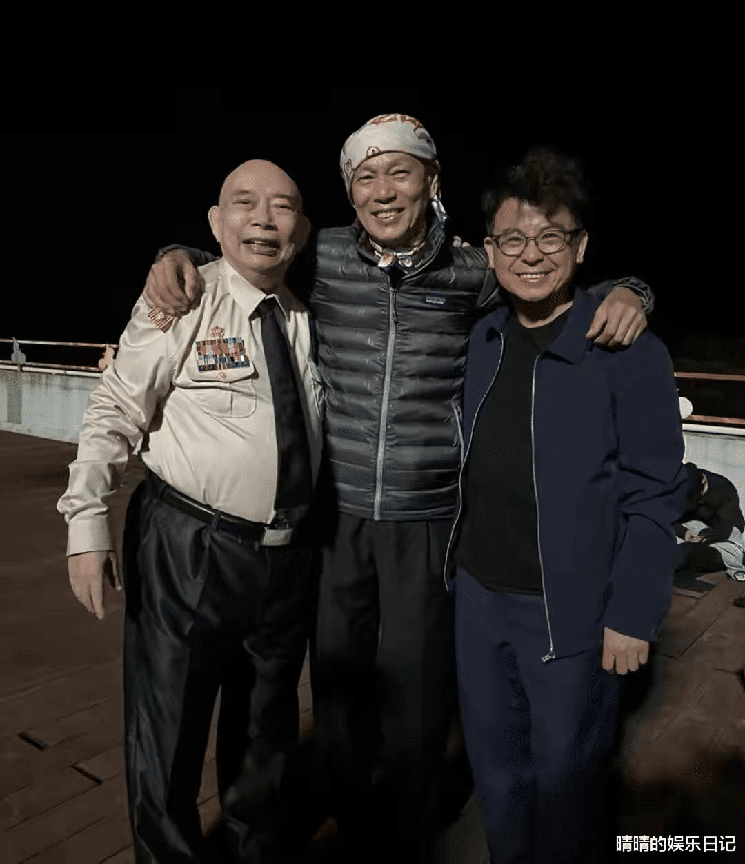 野猪|电影热播榜第一！浩哥这部《新逃学威龙》，居然演出了周星驰那味